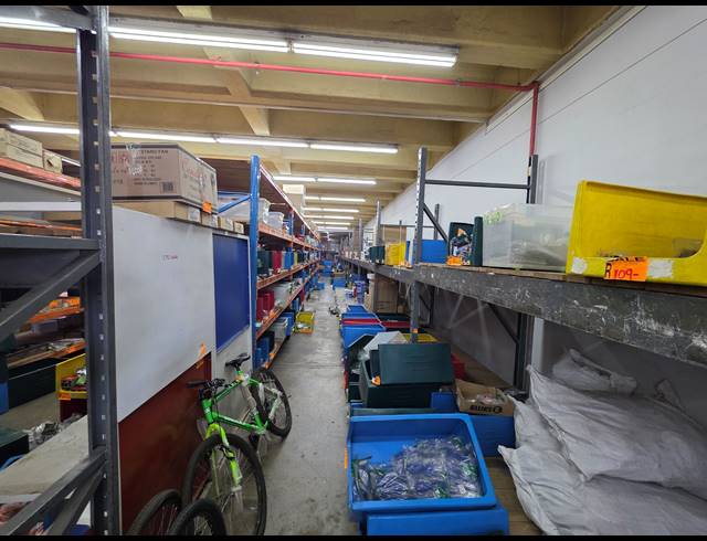 3,434M² WAREHOUSE FOR SALE IN AMALGAM